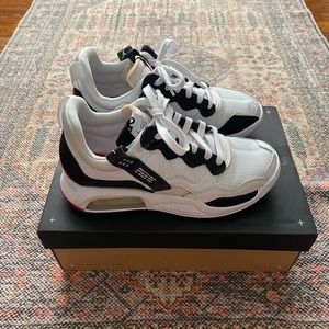 Women’s Jordan MA2